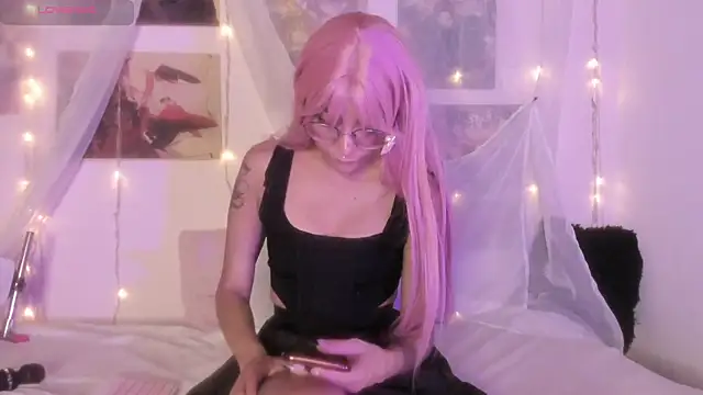 Luna-Chann's cam snapshot