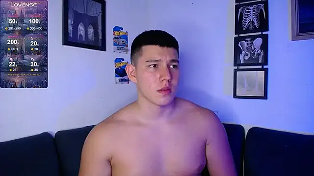 JamesCr_ live sex cam