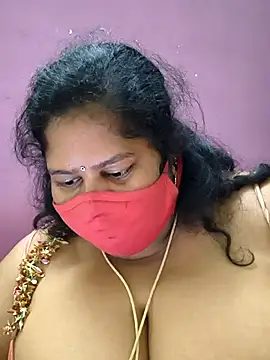 sweetrevathi live sex cam