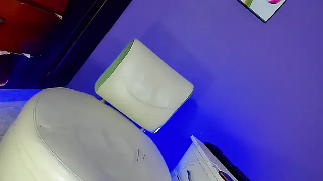 Valentina_Horny777 live sex cam