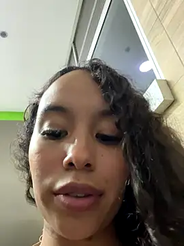 MarieLeon live sex cam