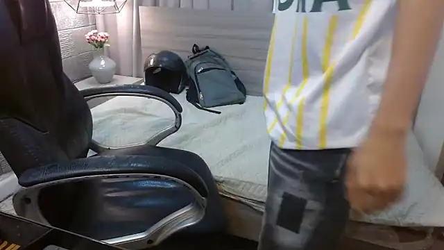 JackSwan18 live sex cam