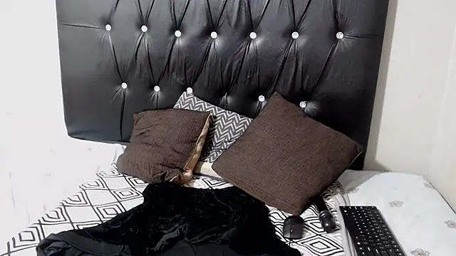 ChubbySpider's cam snapshot