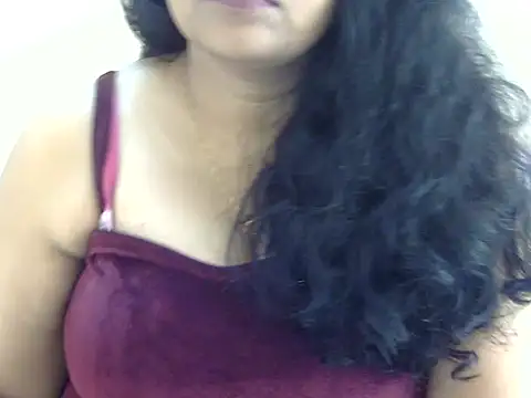 Chatwithsia's cam snapshot