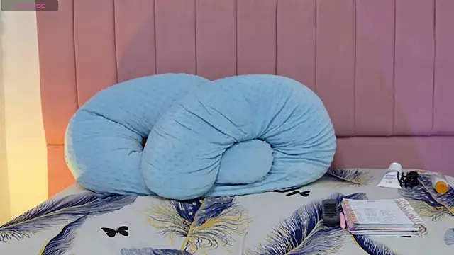 sukilove18's cam snapshot