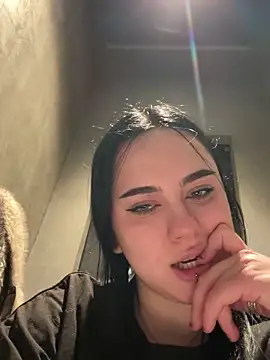 ErikaMurr's cam snapshot