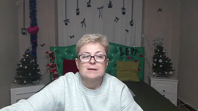 EmiliaGree's cam snapshot