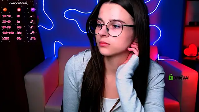 berry_alma's cam snapshot