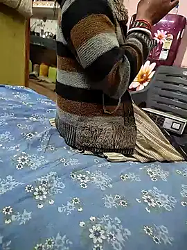 COUPLLE_VILLAGE's cam snapshot