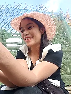 Alice-567's cam snapshot