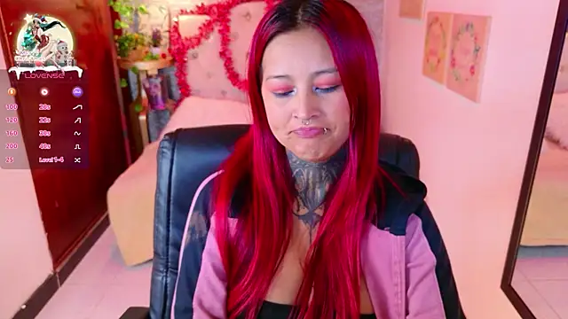 meghan_nill's cam snapshot