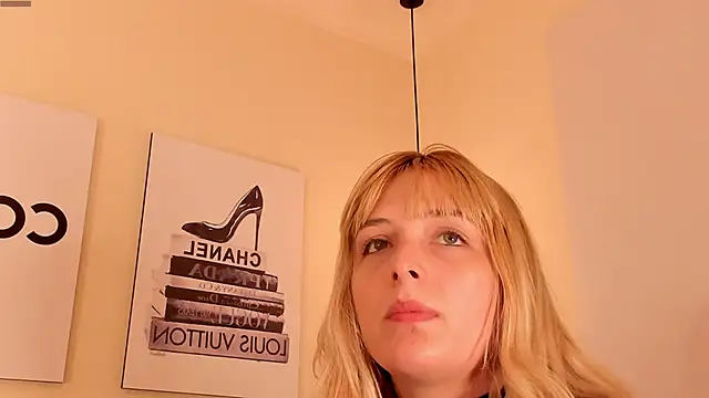 Blue_Angell's cam snapshot