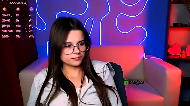 berry_alma's cam snapshot