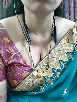 bhuvana_555's cam snapshot