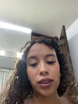 MarieLeon's cam snapshot