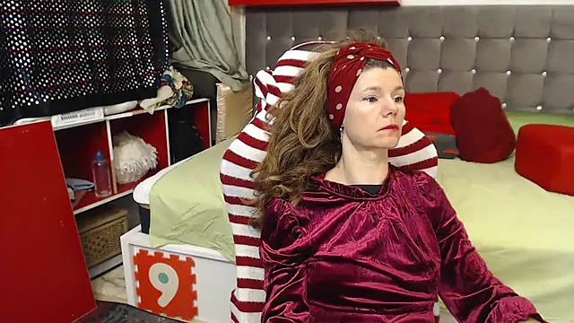 kellyterapy's cam snapshot