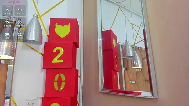 LunaPleasure live sex cam