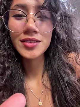 KaitlynLoveCam live sex cam