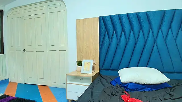 LioyQueen's cam snapshot