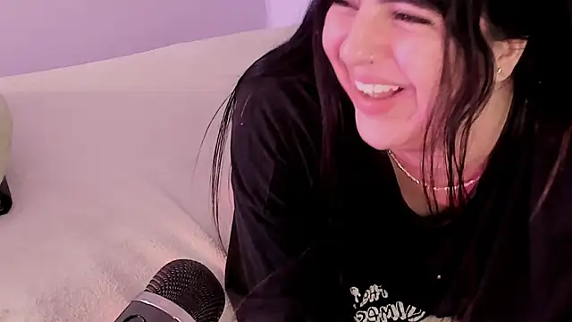 Camila_Matinez_'s cam snapshot