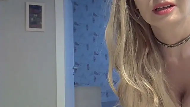 ZarinaSwift's cam snapshot