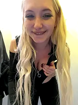 Milkyy_wway's cam snapshot