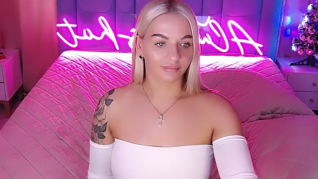 AllwaysHotJ's cam snapshot