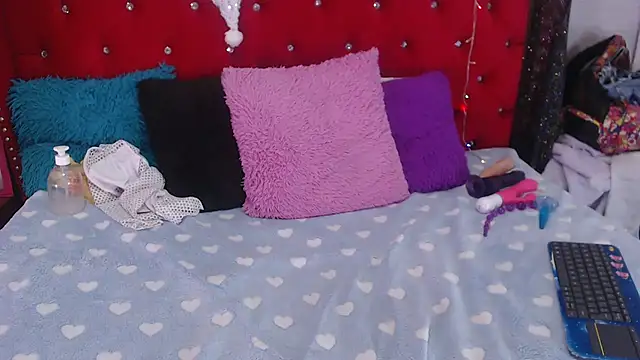 Ariasmithog's cam snapshot