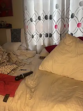 CynnxxxBarb's cam snapshot