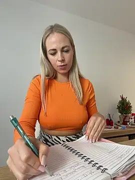 streetdoll's cam snapshot