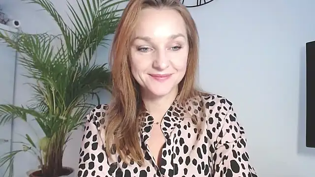 AliciaDesire's cam snapshot