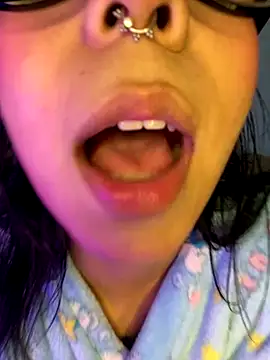 Valen-Foxx1's cam snapshot