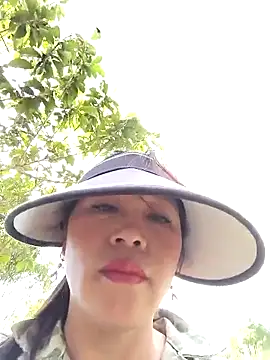 Y-eahi's cam snapshot