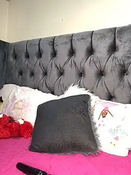 Anaelle24 live sex cam