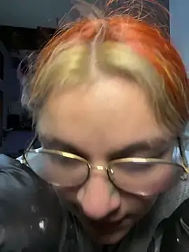 Sophia_Weest99's cam snapshot