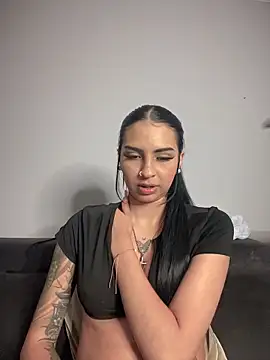 Hilary_pinkk's cam snapshot