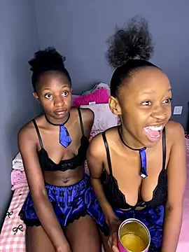 LonelyQueenxx25's cam snapshot