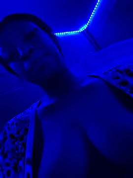 KLoveeee live sex cam