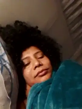 Brunnet_Doll's cam snapshot