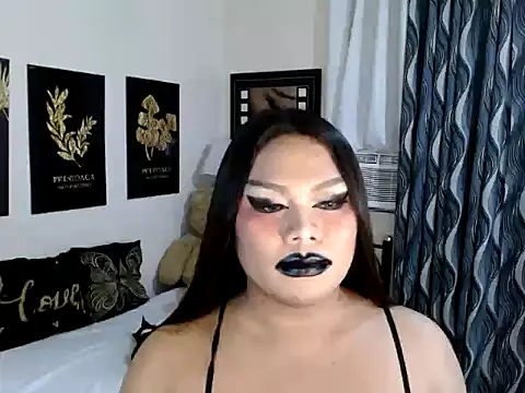 TSbrianaHugeCock live sex cam