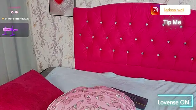 Larissa_Antonella's cam snapshot