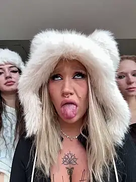 RollDolls's cam snapshot