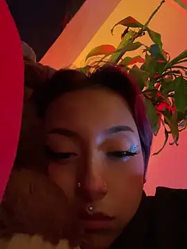 HoneyRed3's cam snapshot