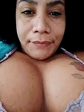 Brunnet_Doll's cam snapshot