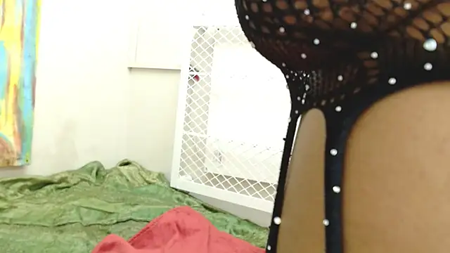 NaughtyMILFxox's cam snapshot