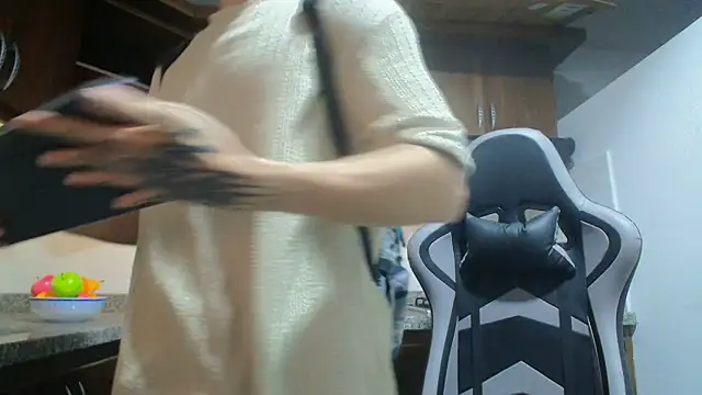 eren_jeager live sex cam