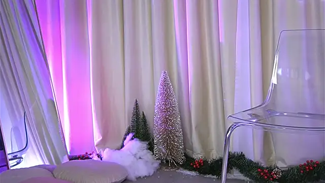 FoxieJullia's cam snapshot