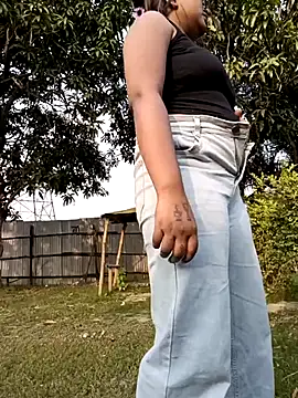 Hot_Urvi's cam snapshot