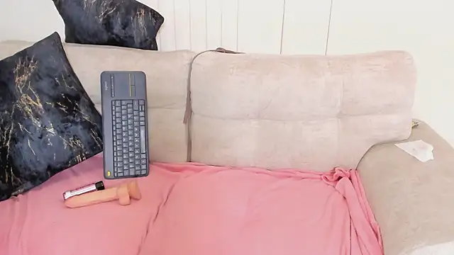 Kenia_Storm's cam snapshot