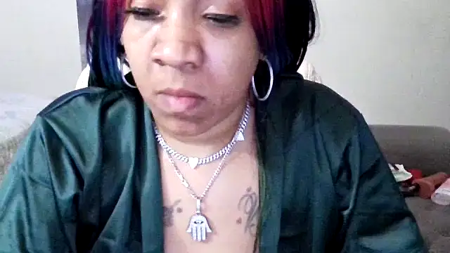 YasmineMinaj's cam snapshot